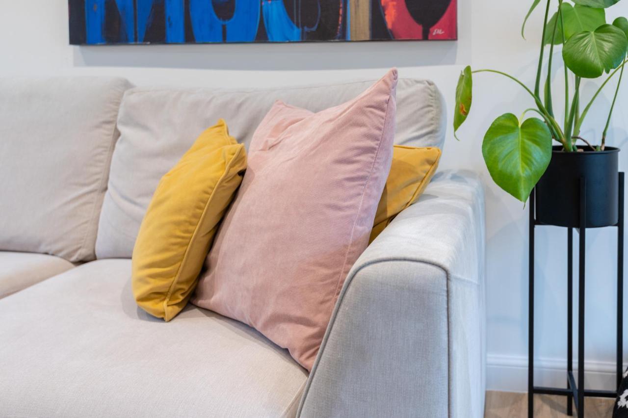 The Pinkish House - 4 Bed Home In The Town Centre Blairgowrie and Rattray Bagian luar foto